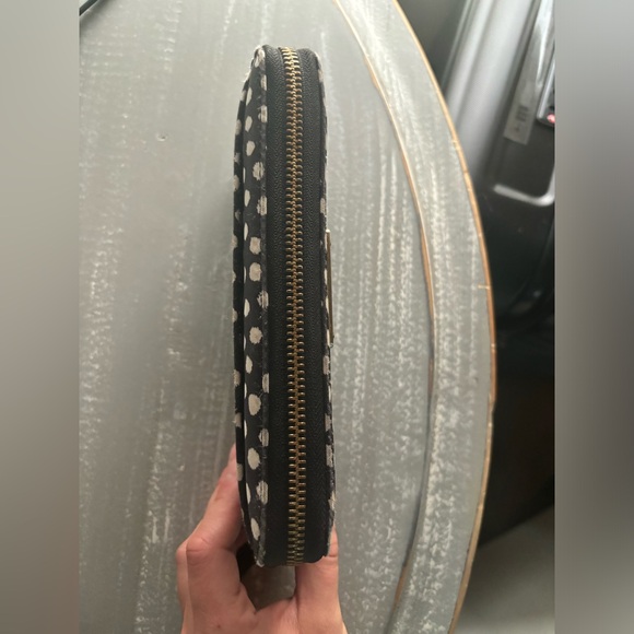 Kate Spade Billfold - Picture 3 of 3